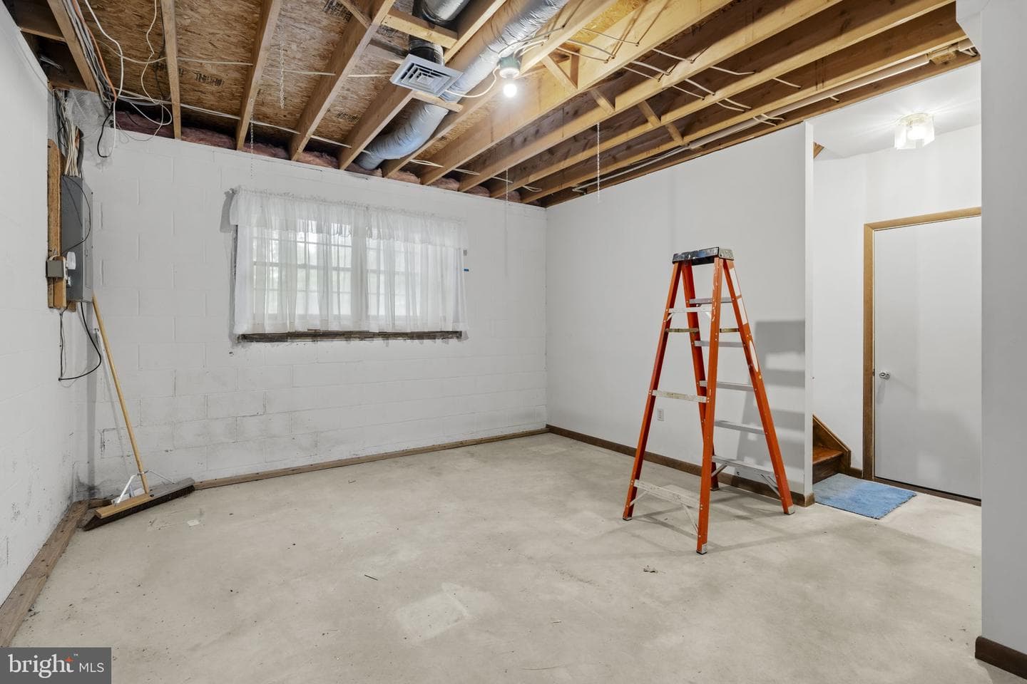31 Dennis Drive photo 18