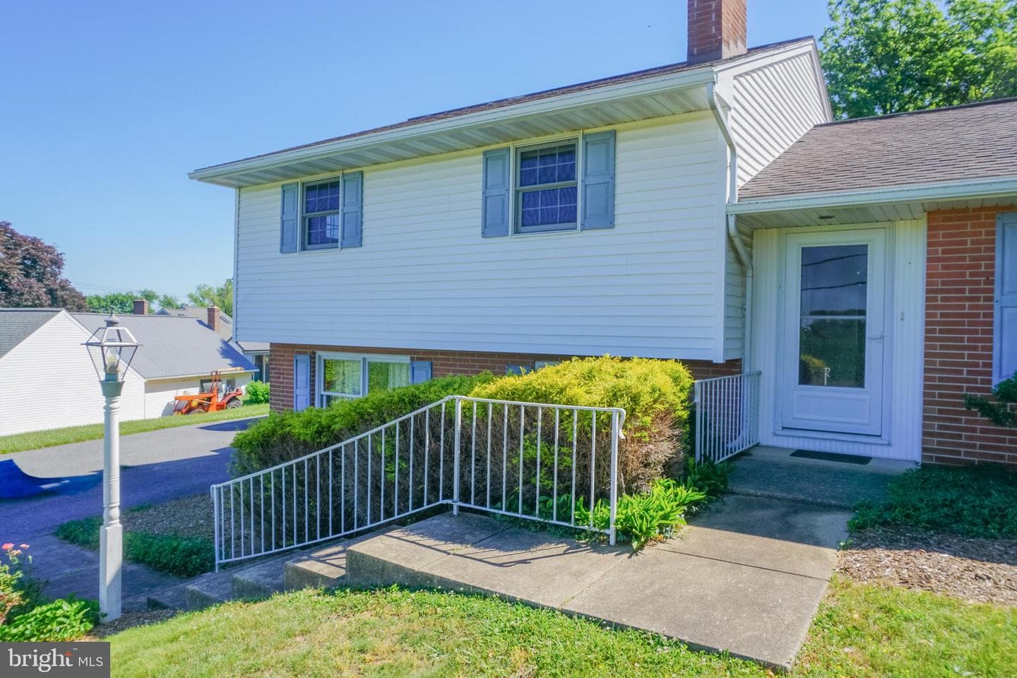 379 Hilldale Road photo 15