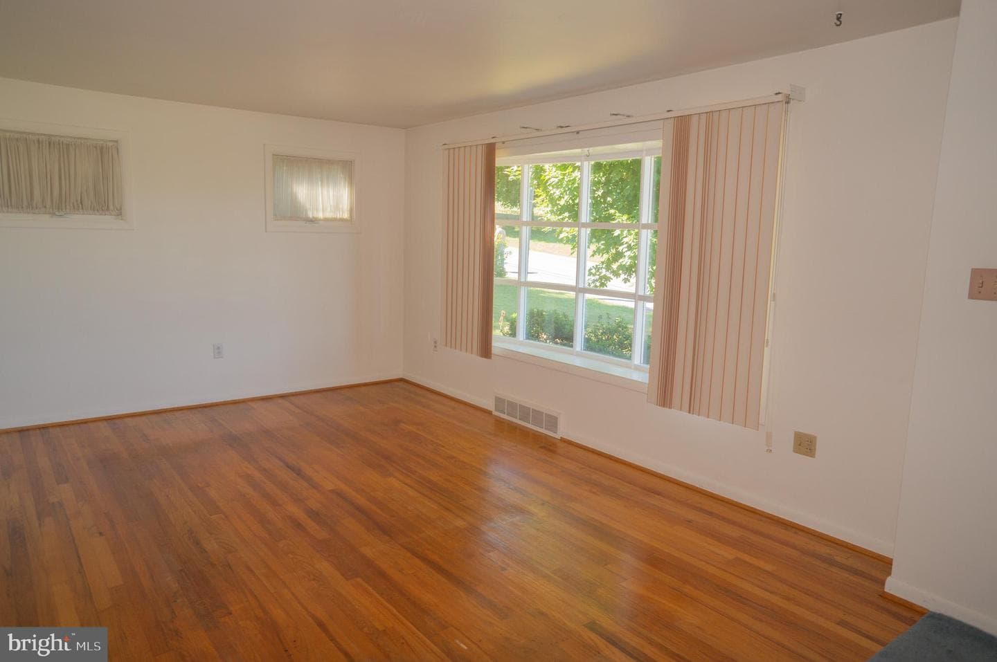 379 Hilldale Road photo 18