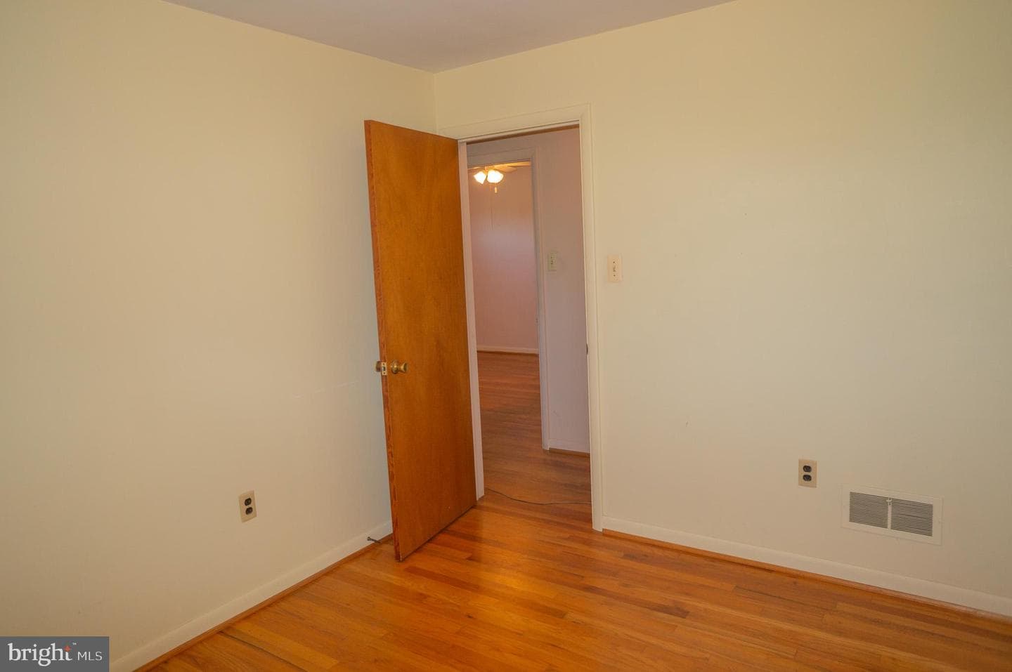 379 Hilldale Road photo 26