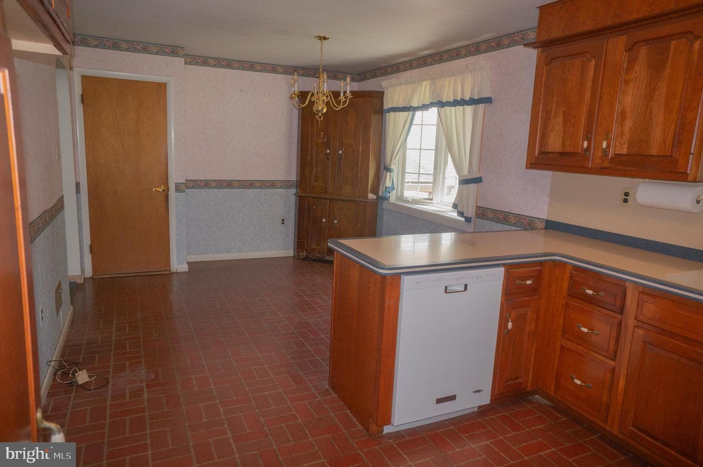 379 Hilldale Road photo 42