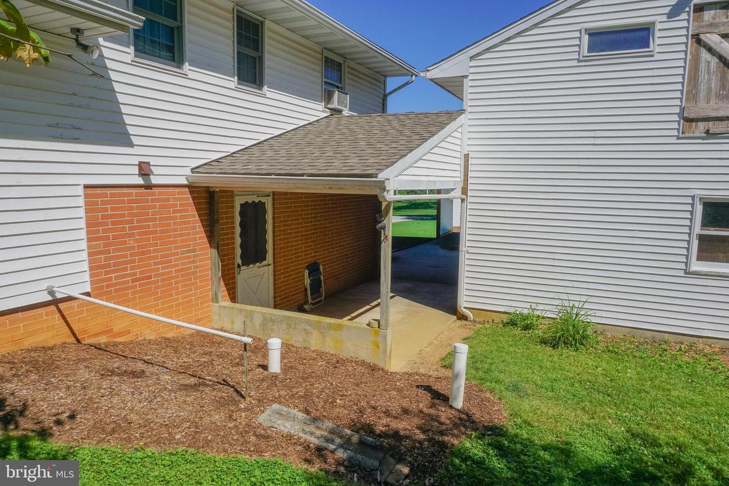 379 Hilldale Road photo 71