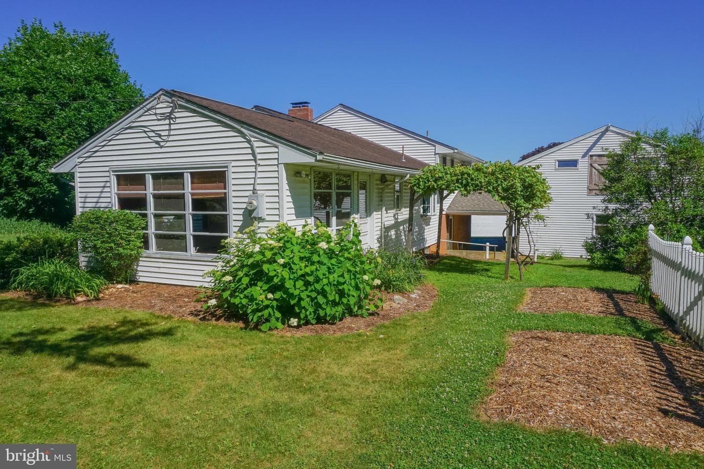 379 Hilldale Road photo 73