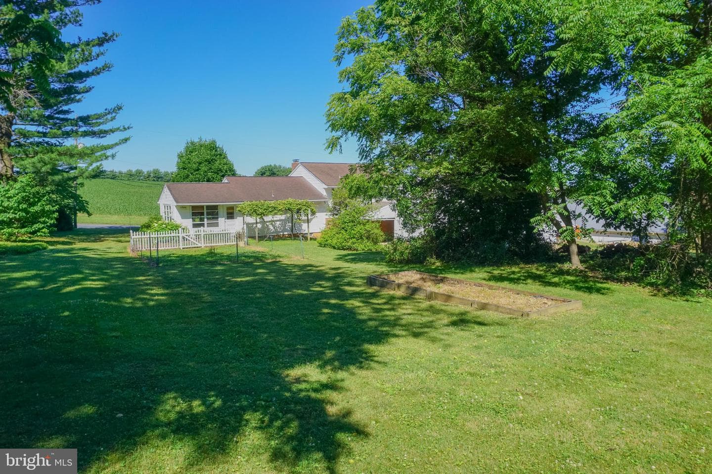 379 Hilldale Road photo 81