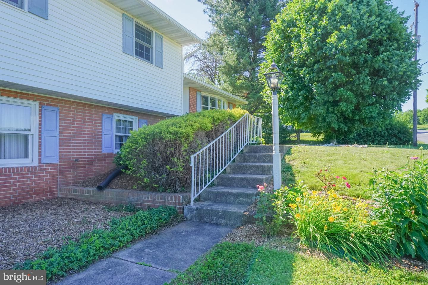 379 Hilldale Road photo 9