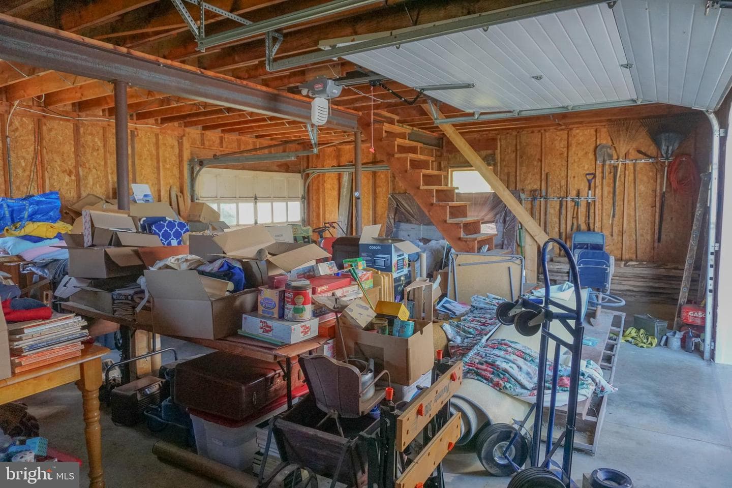 379 Hilldale Road photo 90