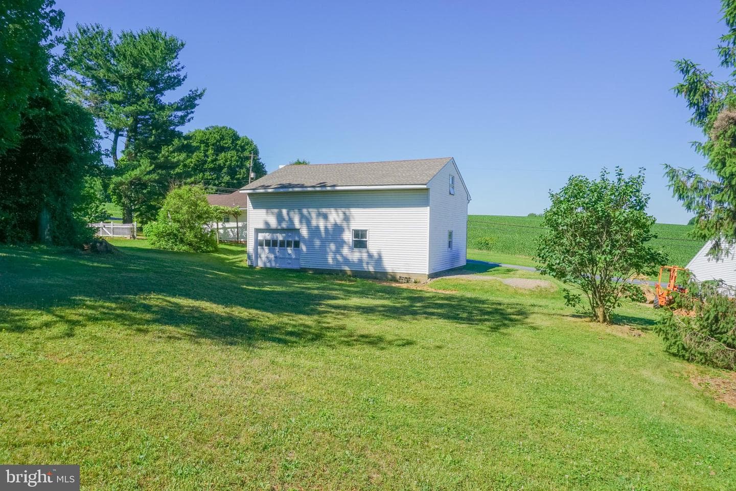 379 Hilldale Road photo 96