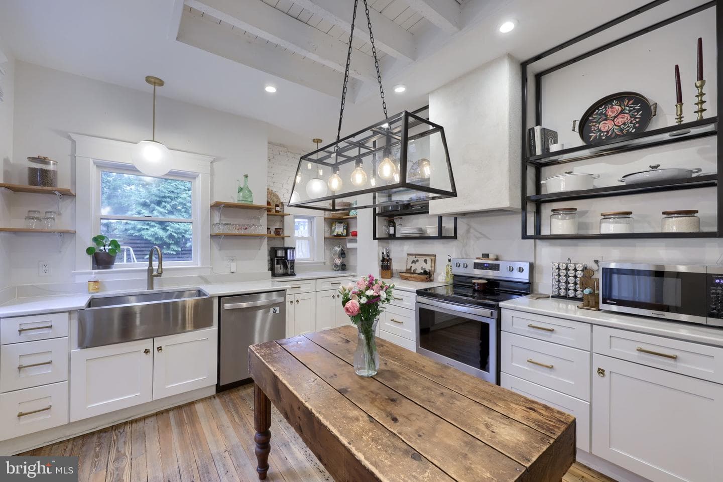 714 Manor Street photo 23