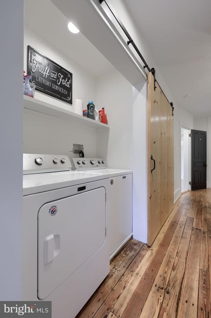 714 Manor Street photo 33