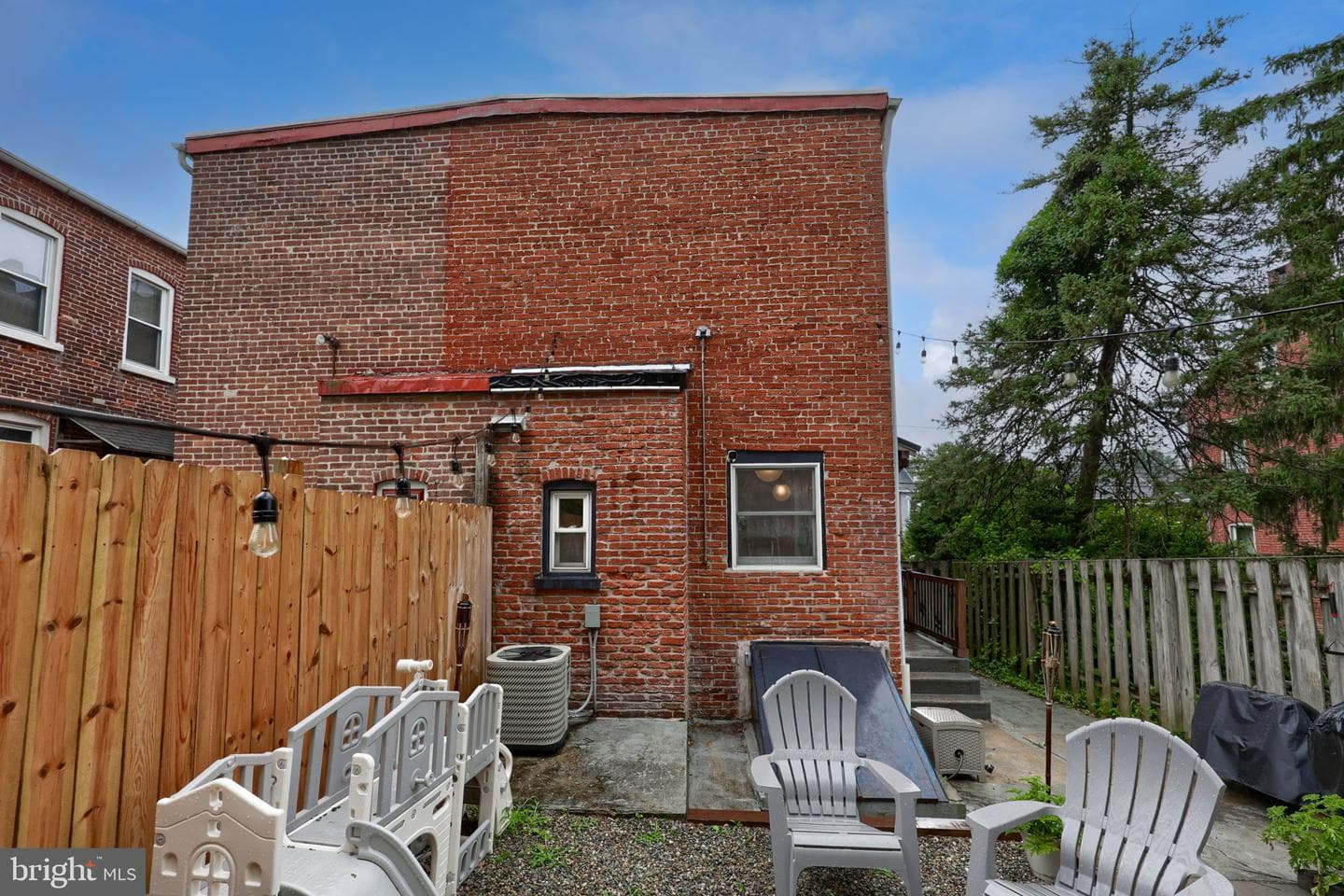 714 Manor Street photo 41