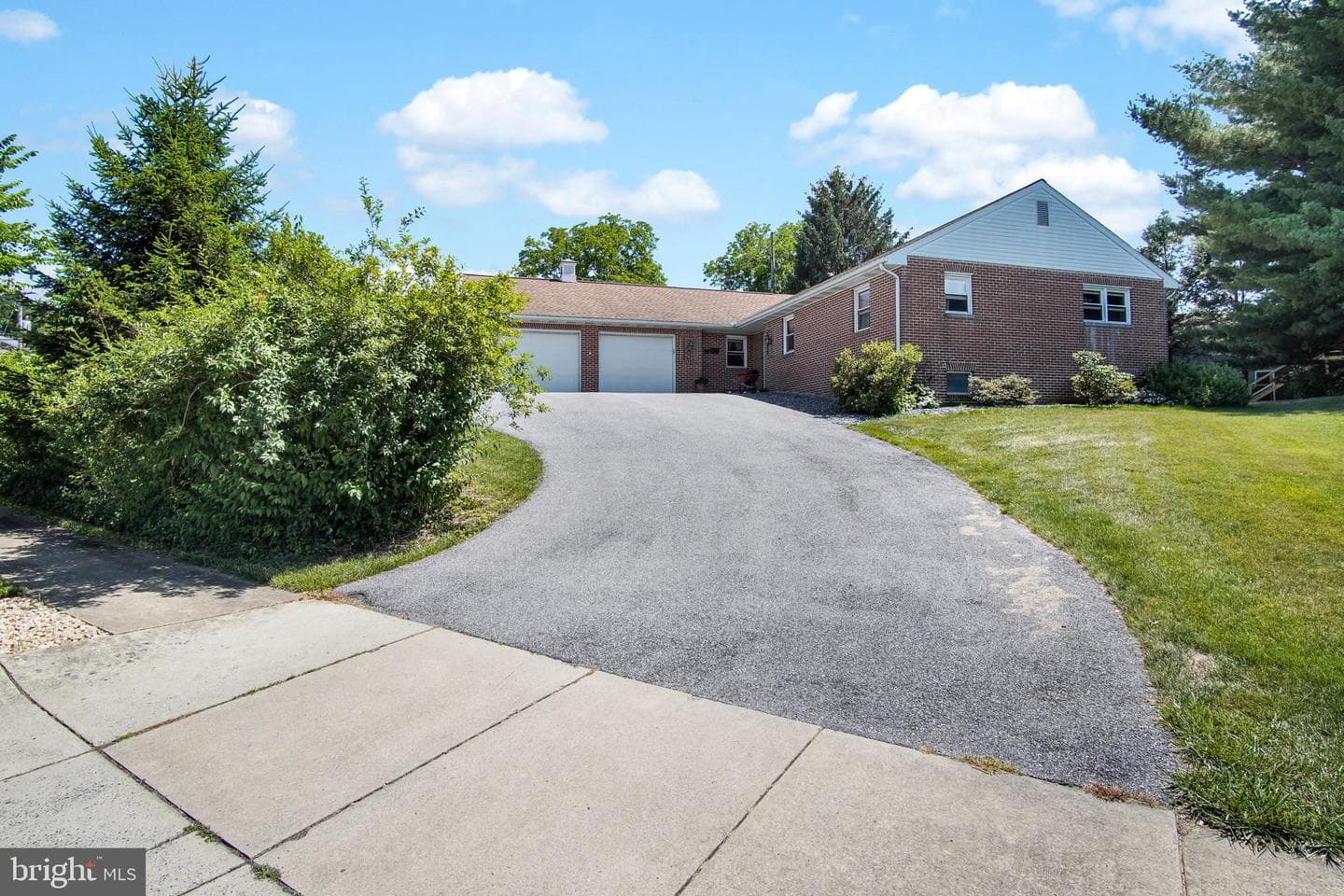 814 S Cedar Street photo 4