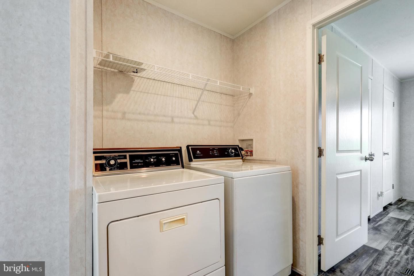 75 Lobin Road photo 13