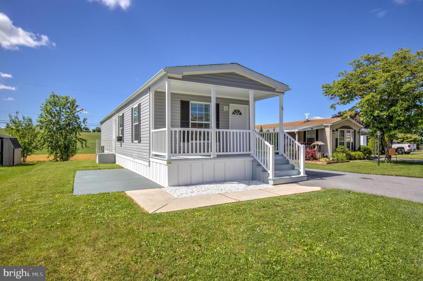 75 Lobin Road photo 3