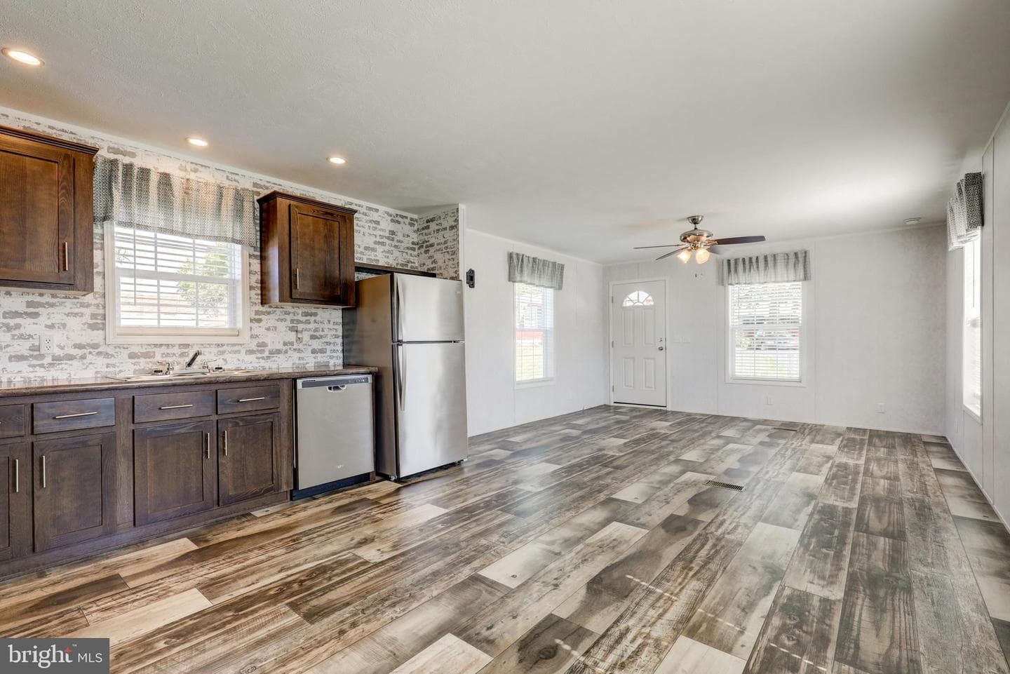 75 Lobin Road photo 6
