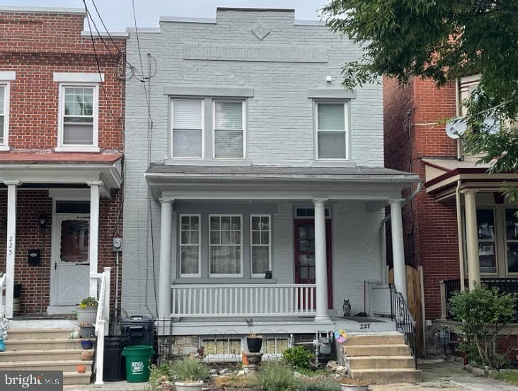 227 E Ross Street photo 1