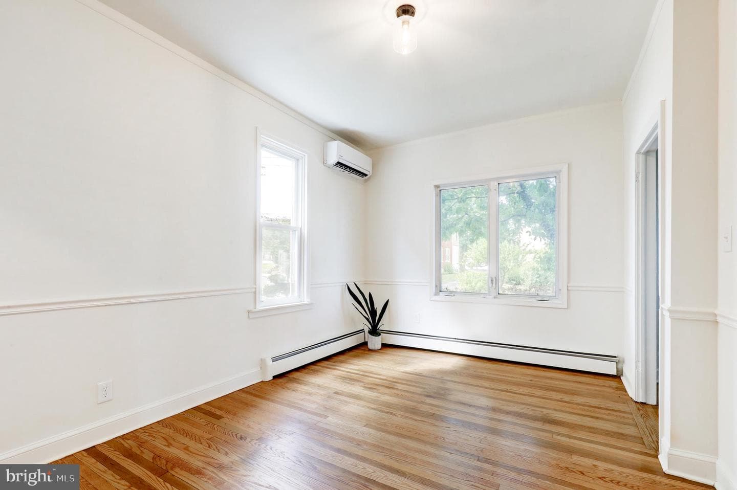 1319 W Main Street photo 8