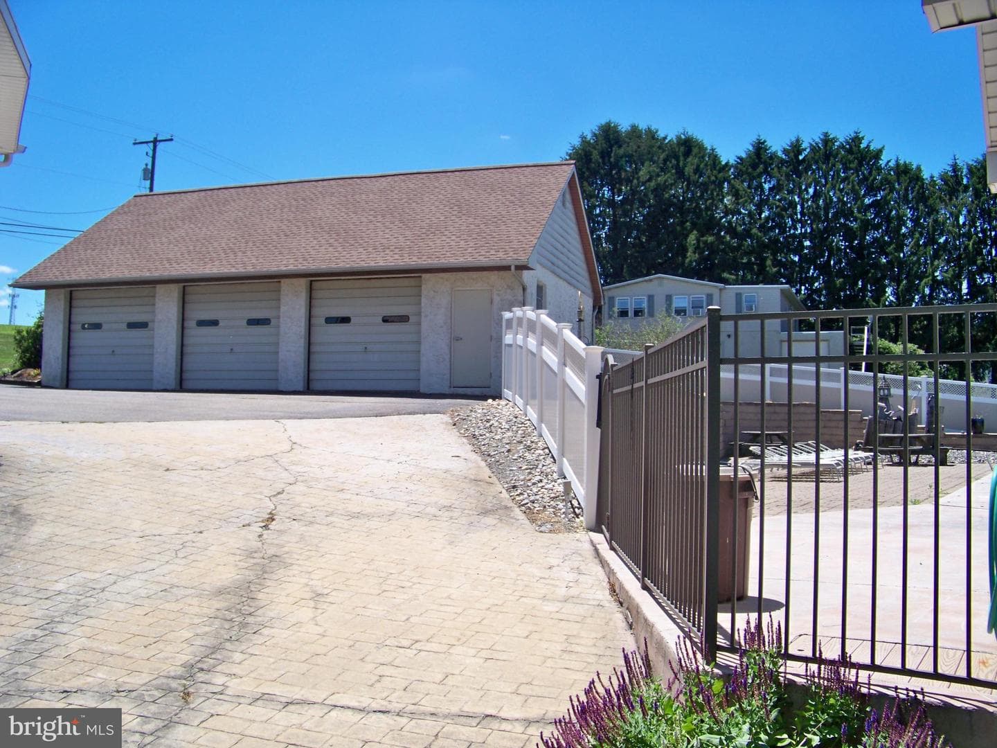 627 Truce Road photo 5