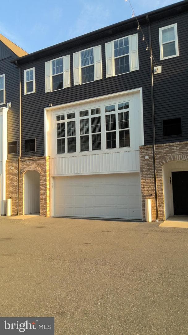 214 Mayer Place, Lancaster