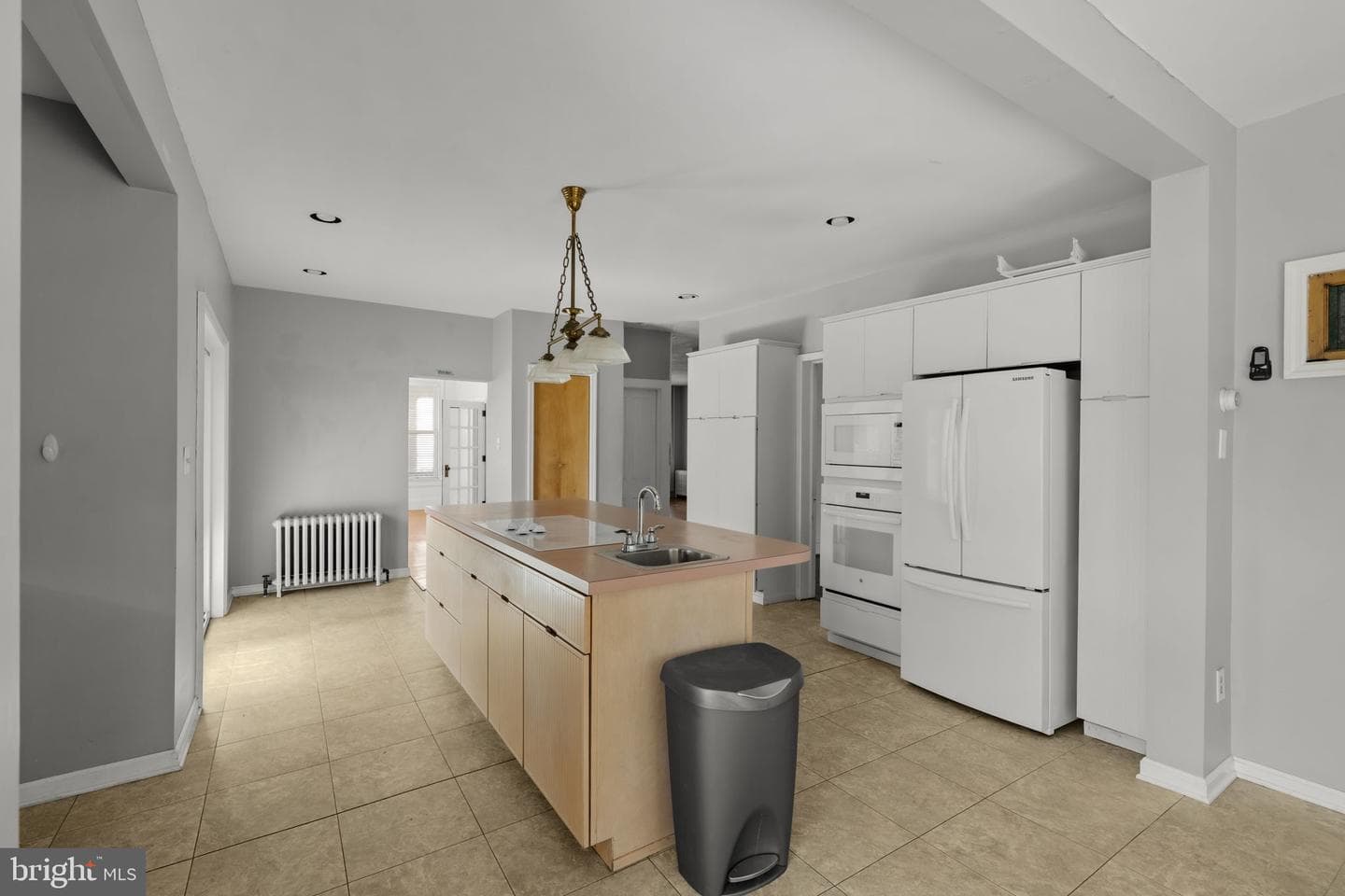 564 W Maple Grove Road photo 13