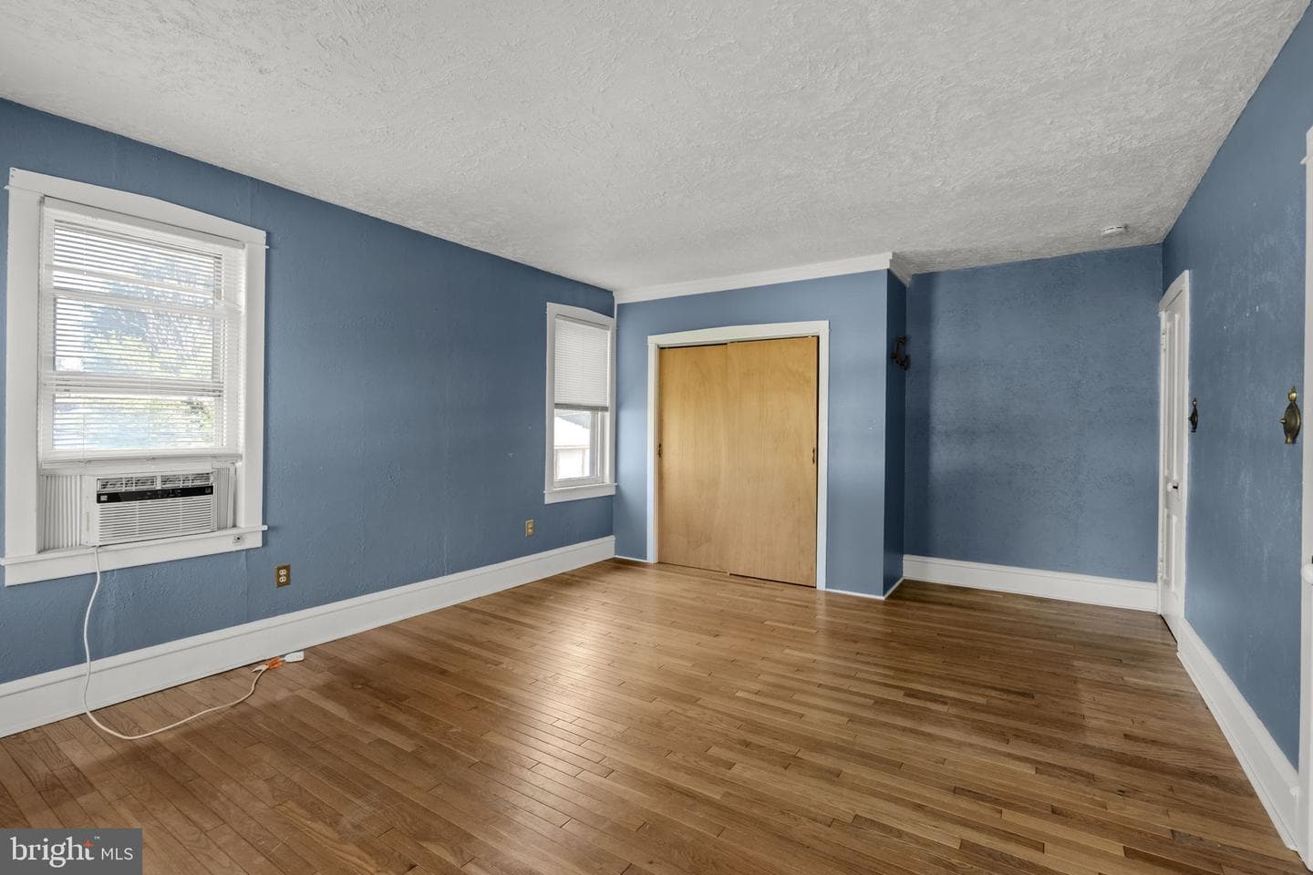 564 W Maple Grove Road photo 21