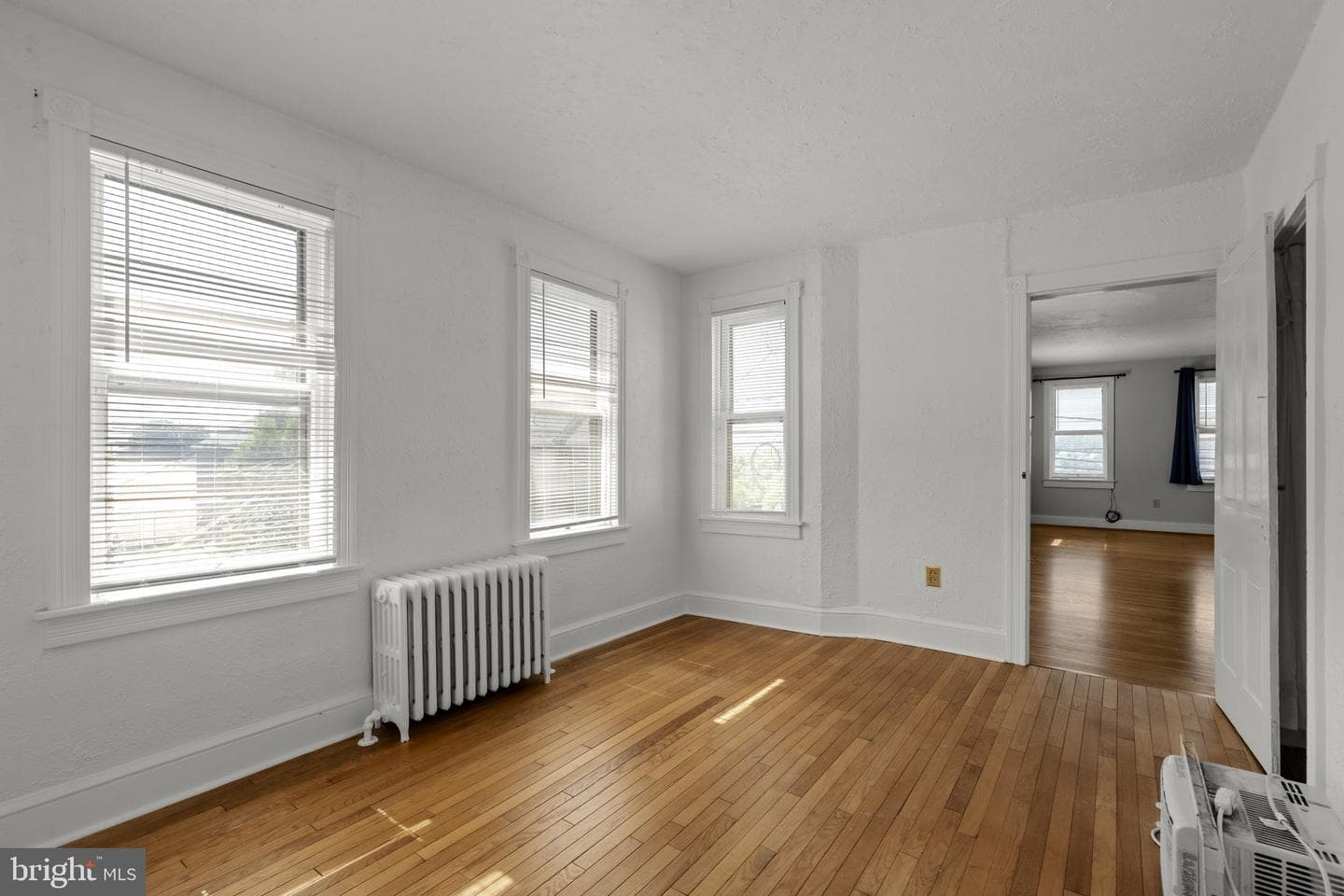 564 W Maple Grove Road photo 28