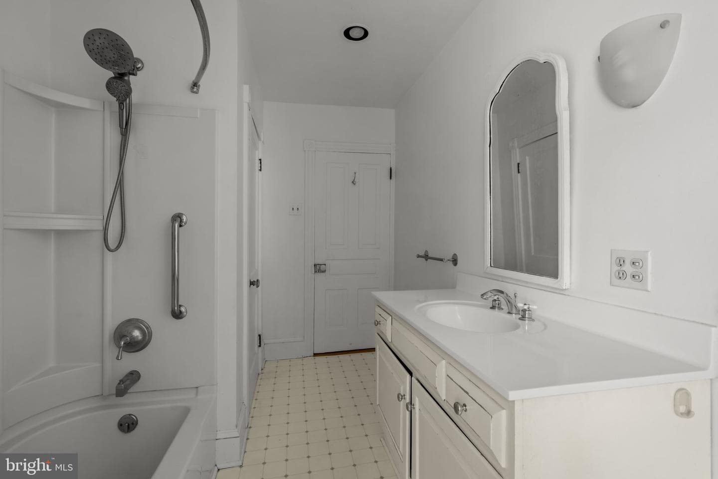 564 W Maple Grove Road photo 30