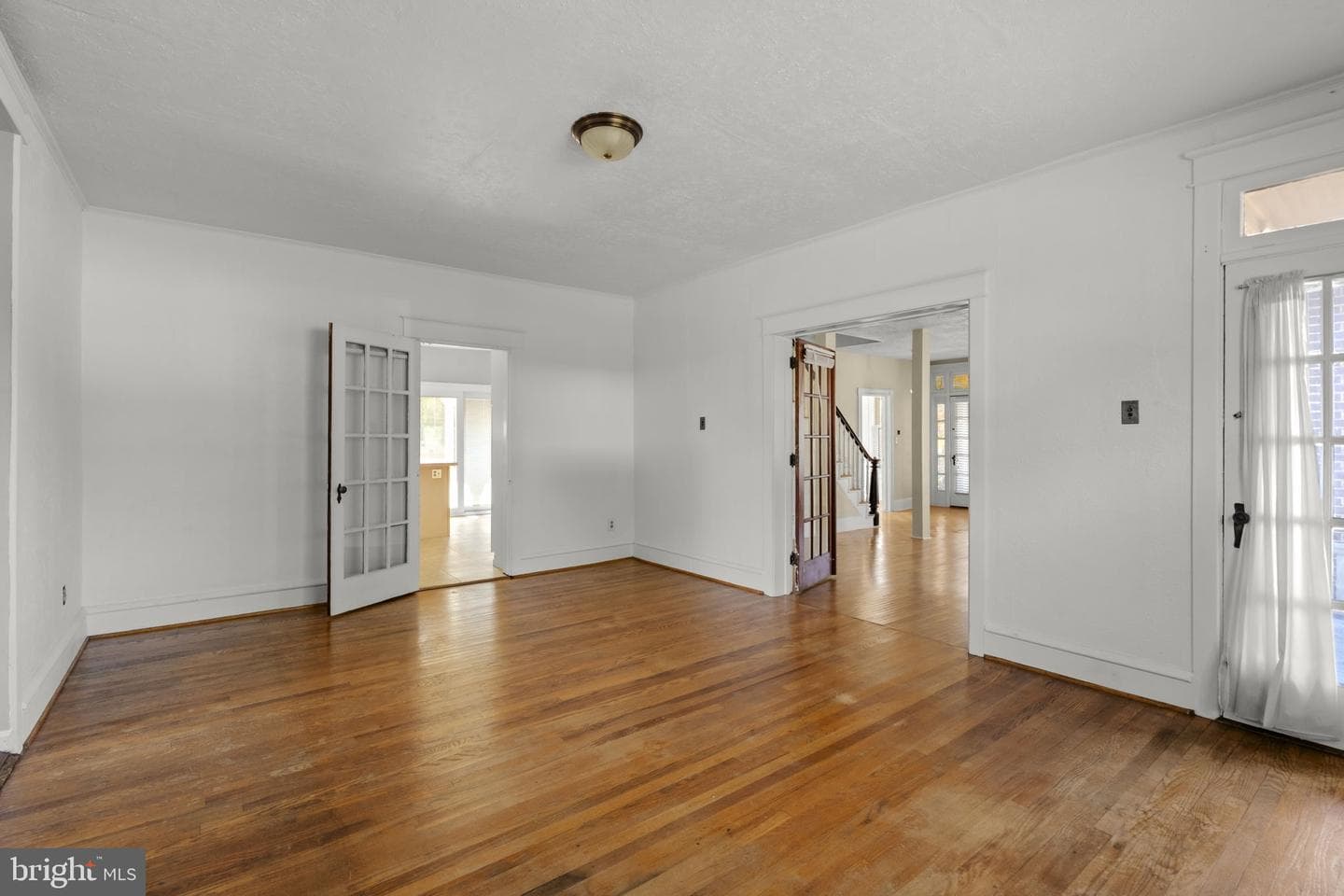 564 W Maple Grove Road photo 9