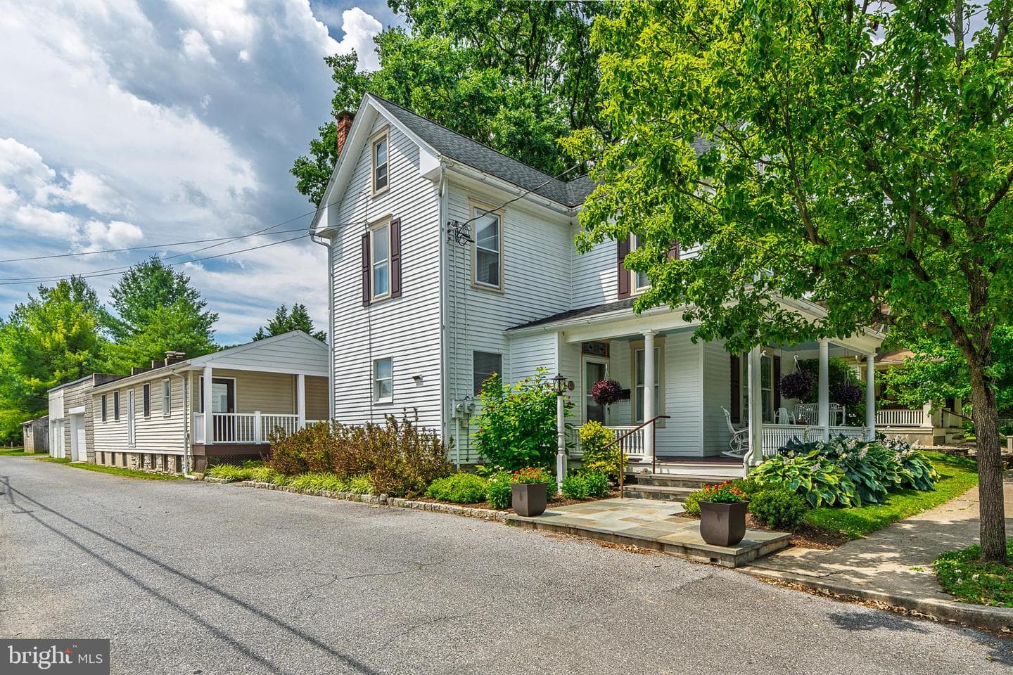120 W Lemon Street photo 4