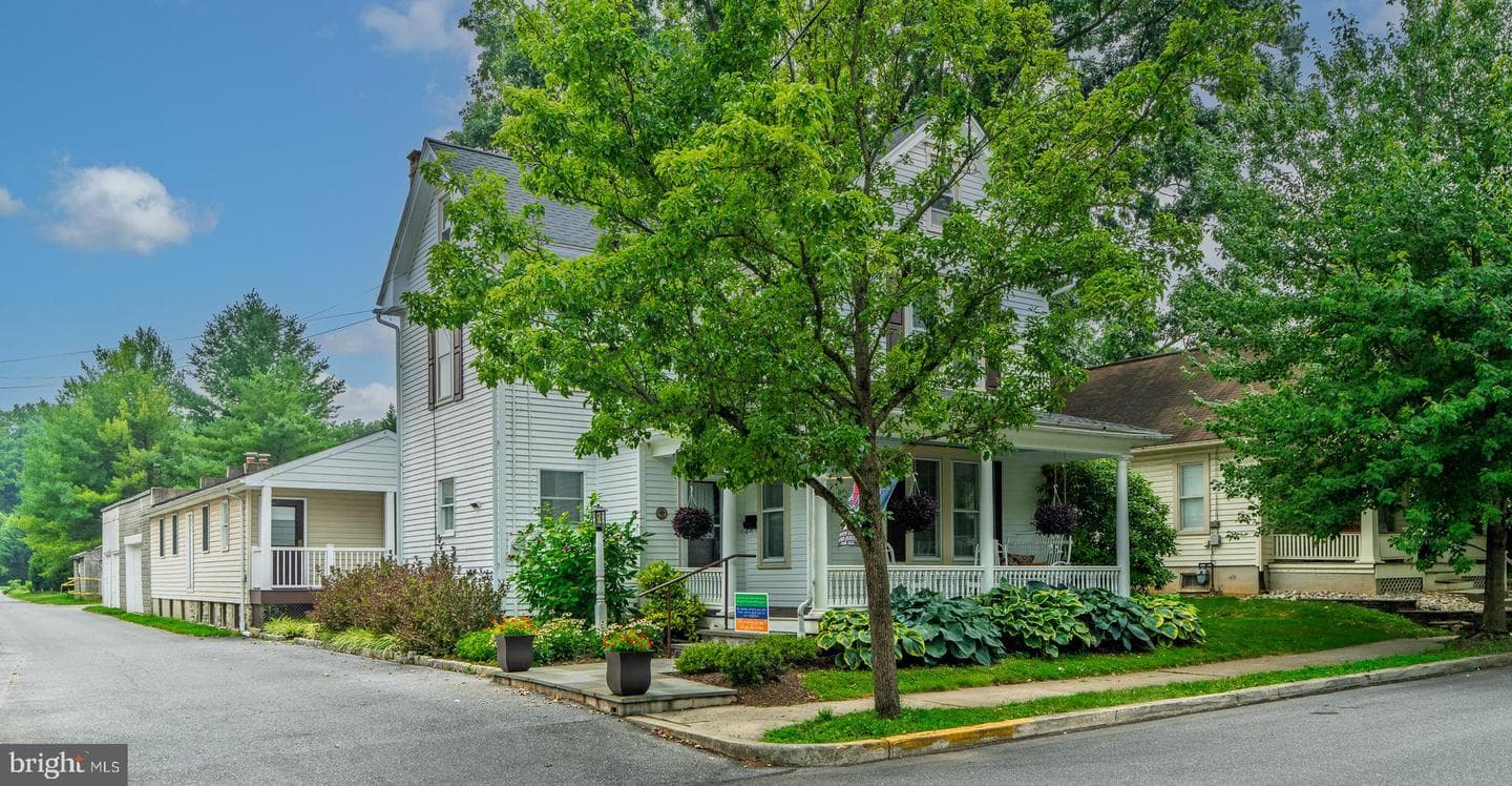 120 W Lemon Street photo 5