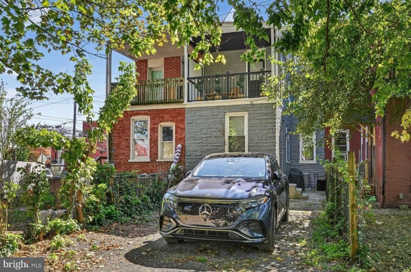 147 Liberty Street photo 23