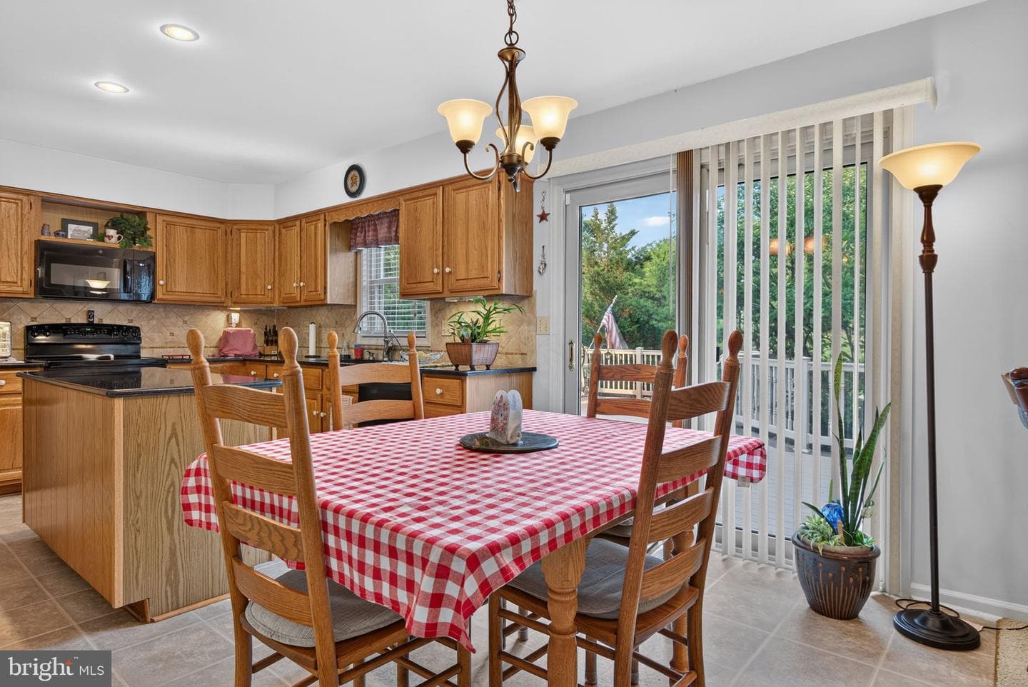 13 Diane Avenue photo 18