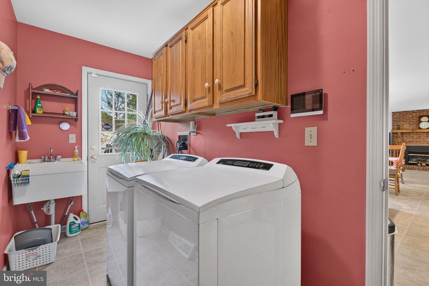 13 Diane Avenue photo 24