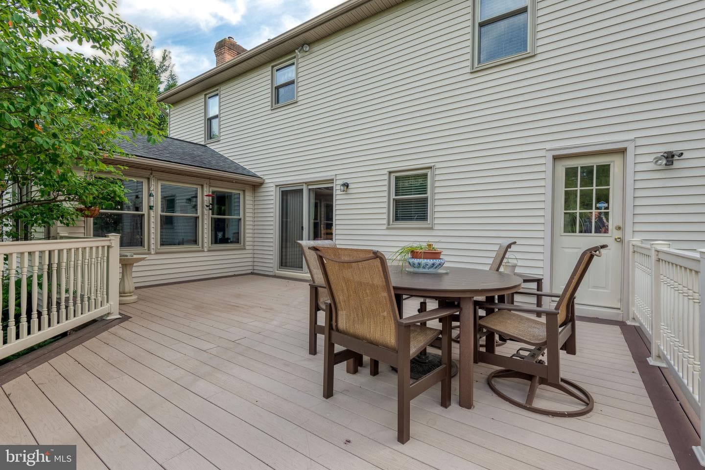 13 Diane Avenue photo 40
