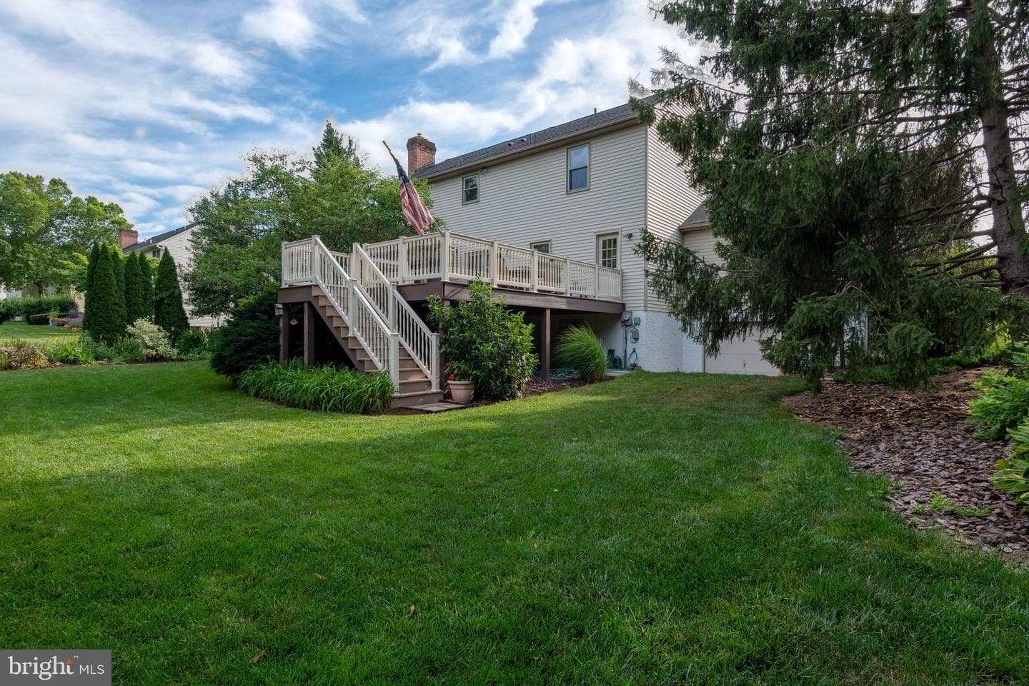 13 Diane Avenue photo 43
