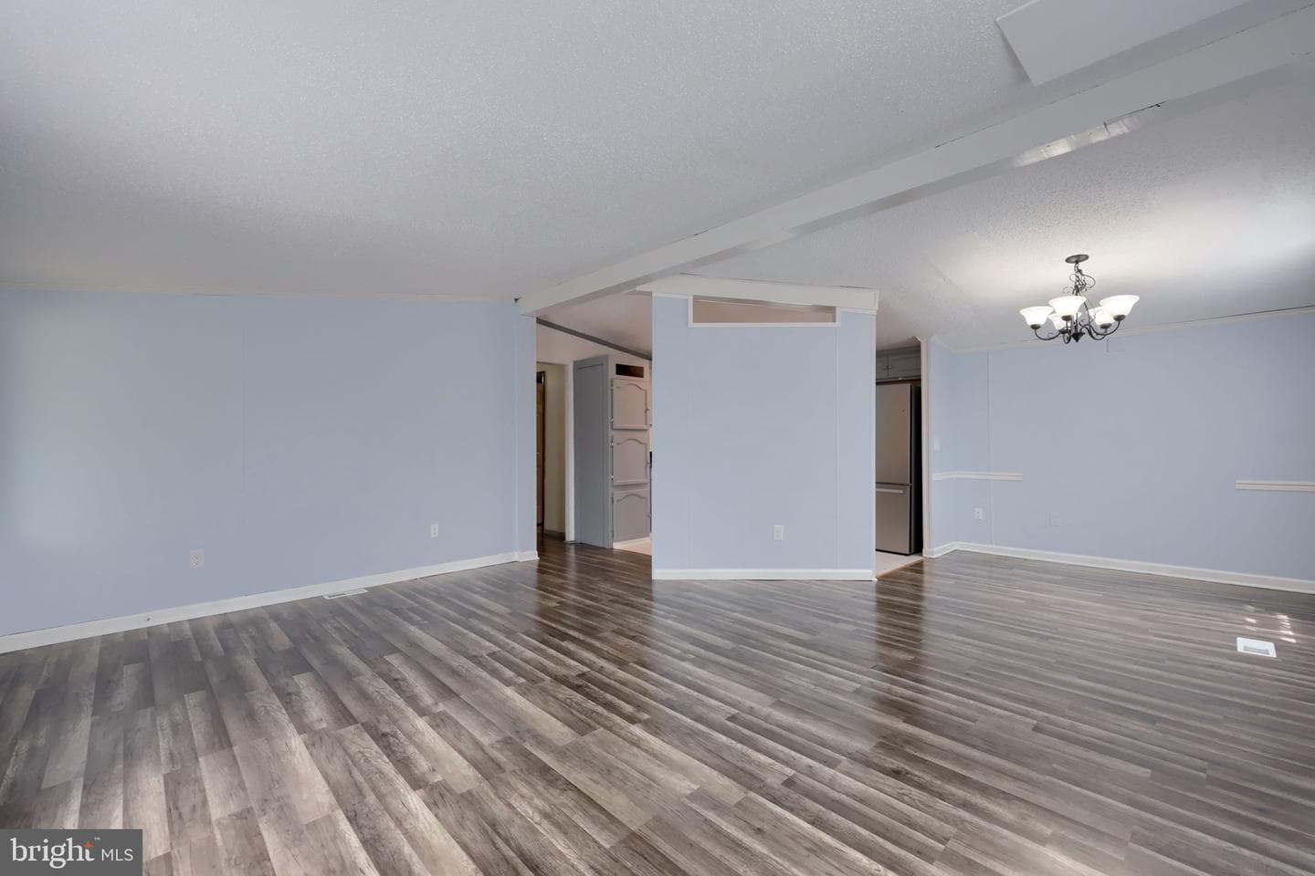671 Lilac Drive photo 11