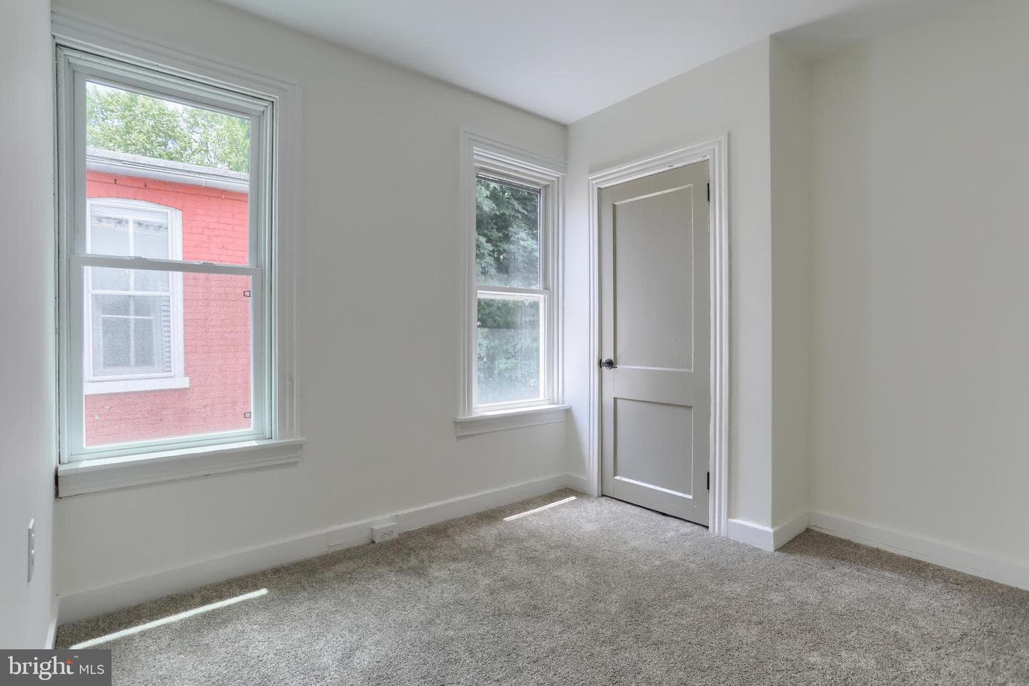 426 Nevin Street photo 27