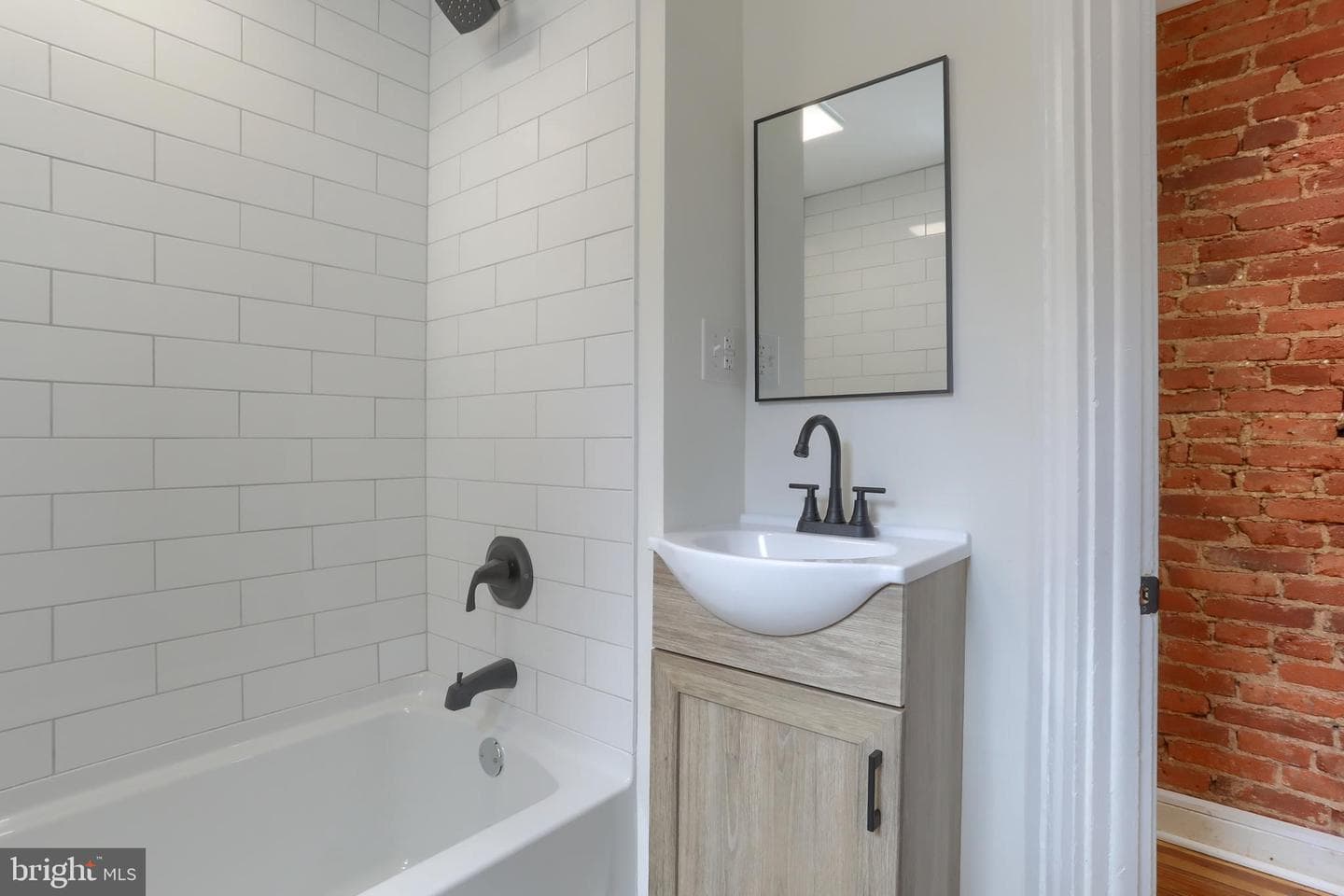 426 Nevin Street photo 31