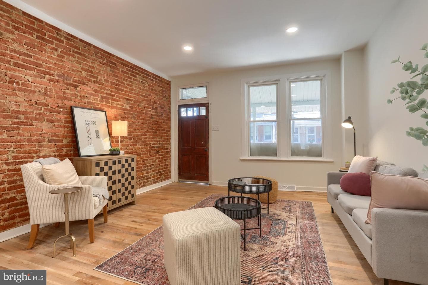 426 Nevin Street photo 4