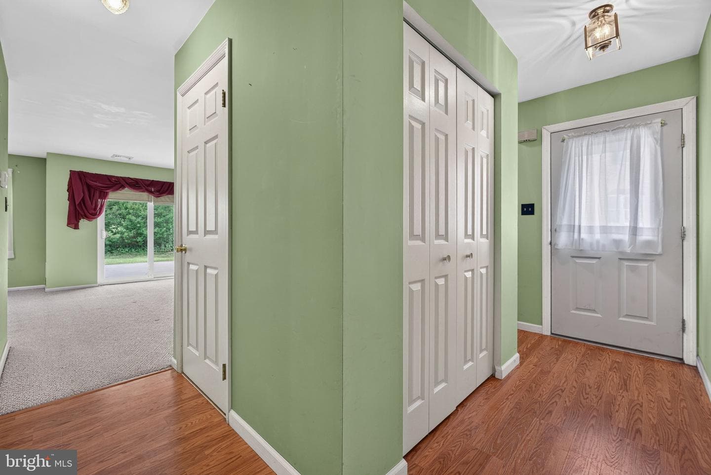 136 Rockford Square photo 6