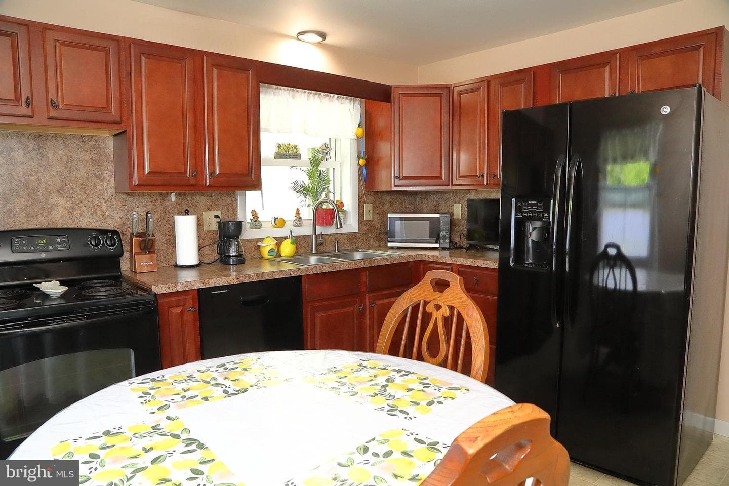 68 Pilgrim Drive photo 10