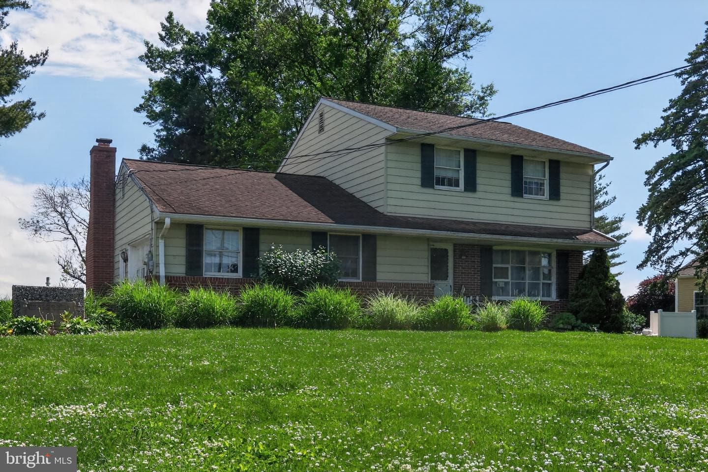 1106 Village Road photo 16
