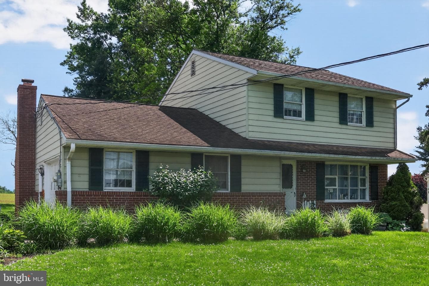1106 Village Road photo 18
