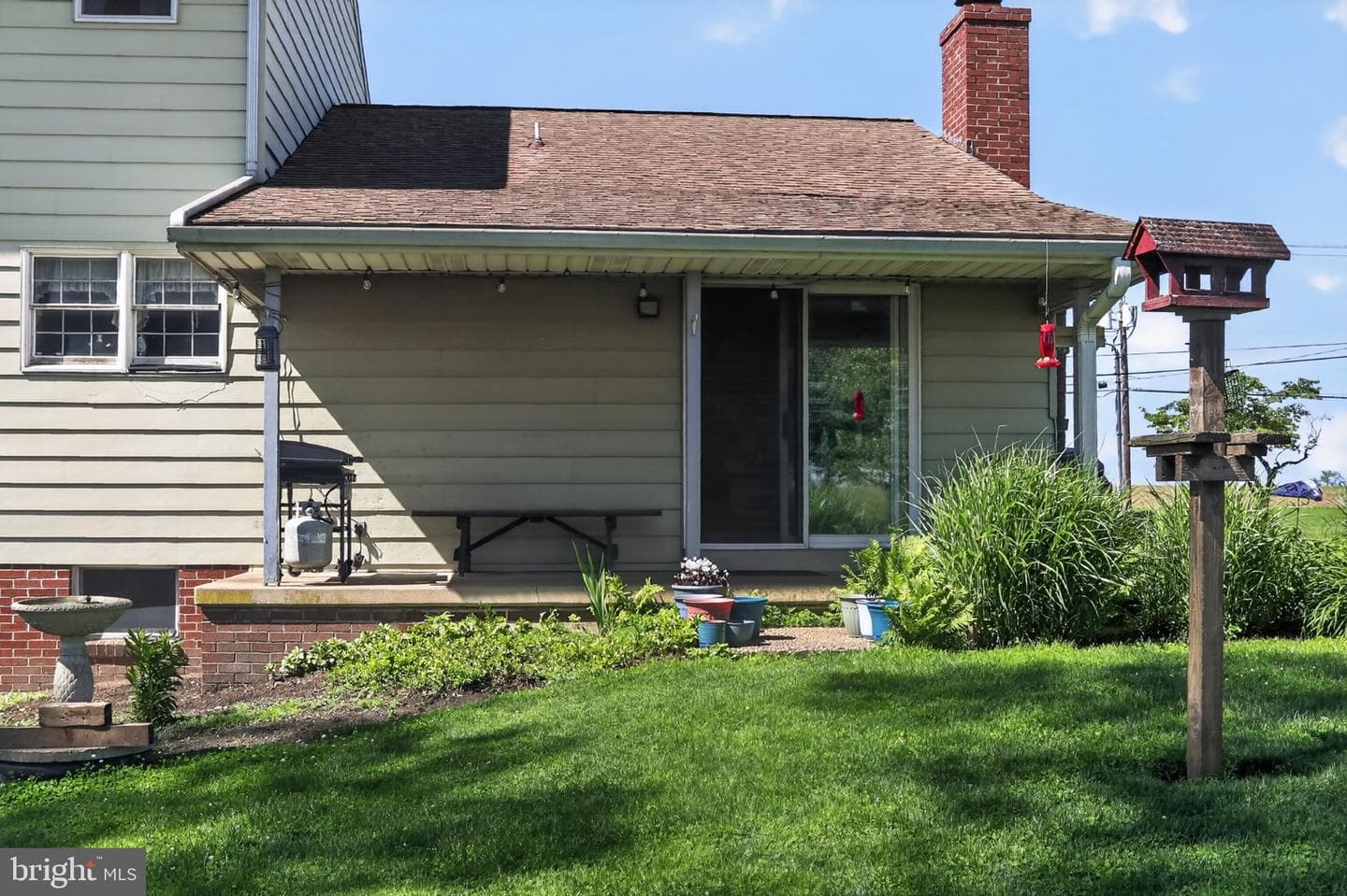 1106 Village Road photo 28