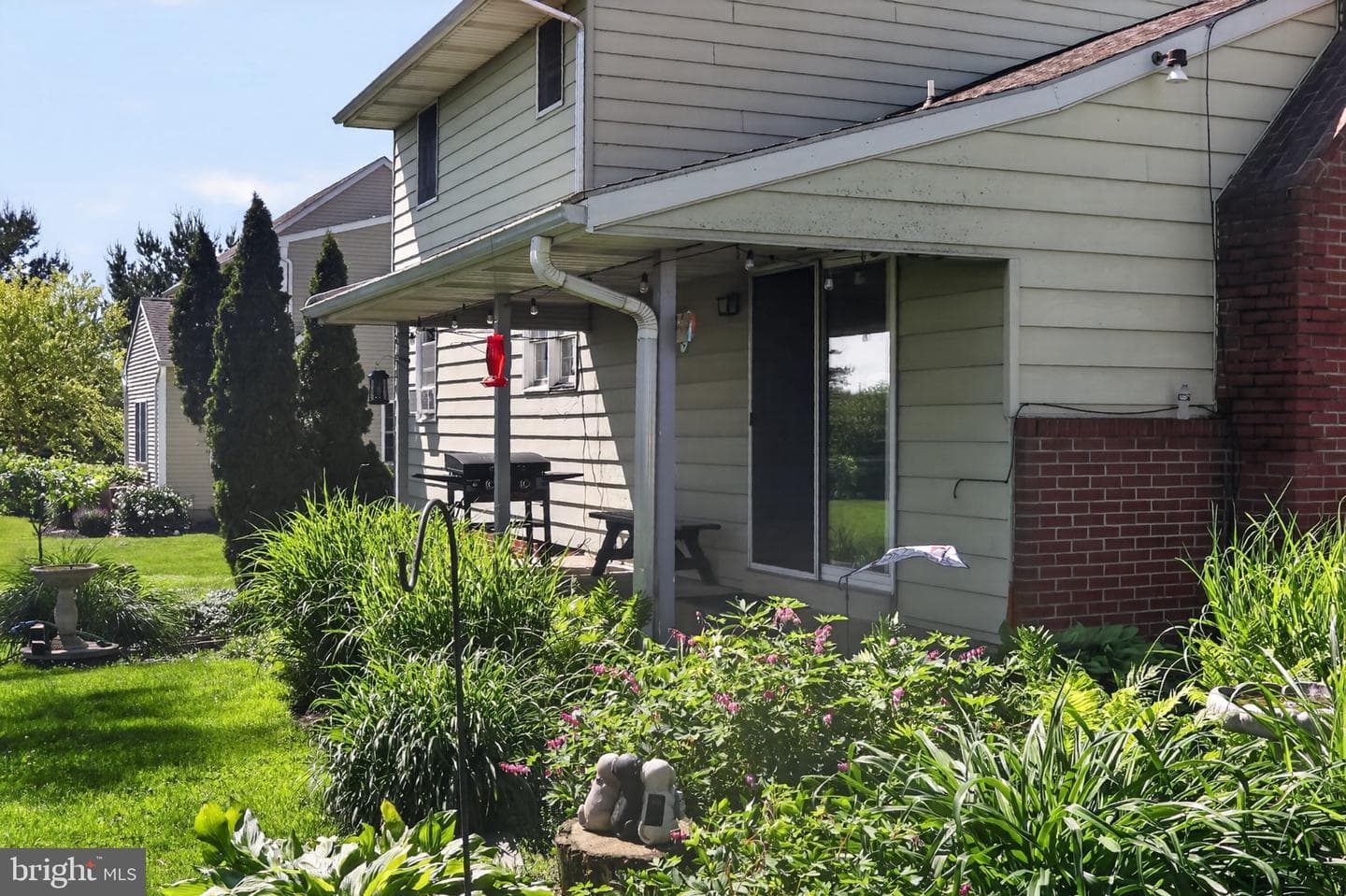 1106 Village Road photo 29