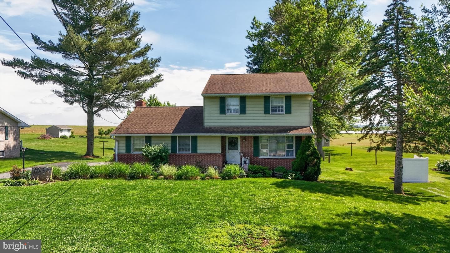 1106 Village Road photo 3