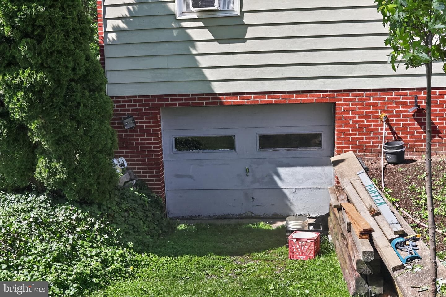 1106 Village Road photo 38