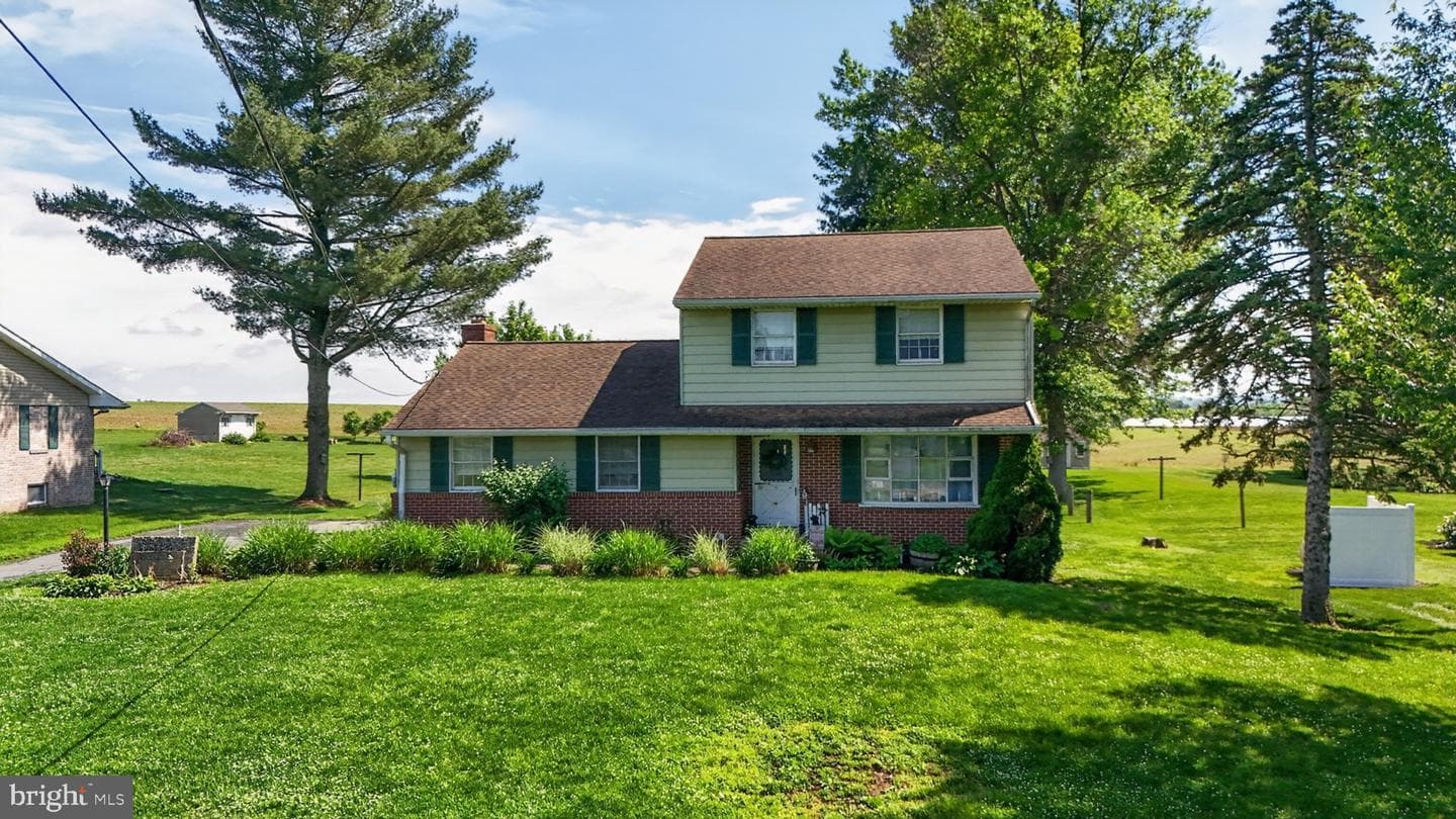 1106 Village Road photo 4