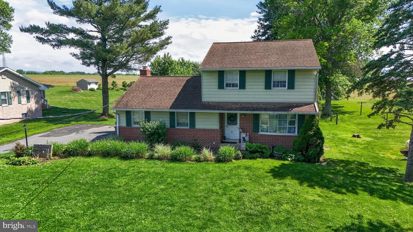 1106 Village Road photo 5