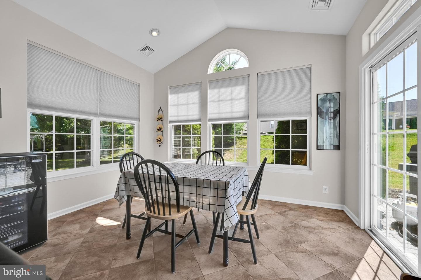 1546 Emerson Drive photo 20