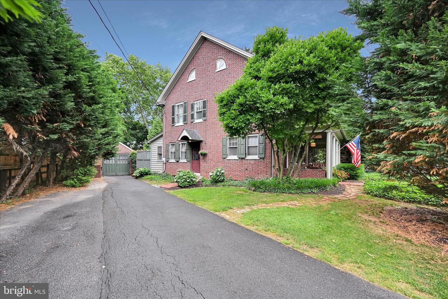 11 Union Avenue photo 46